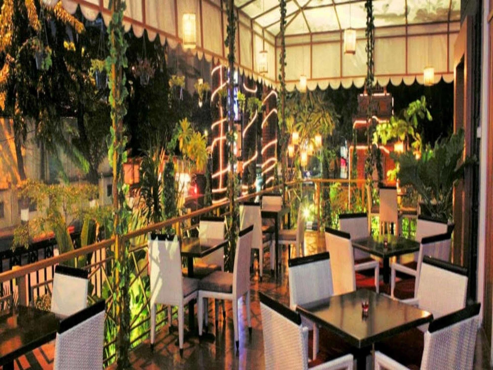 Puri Denpasar Jakarta Exterior foto